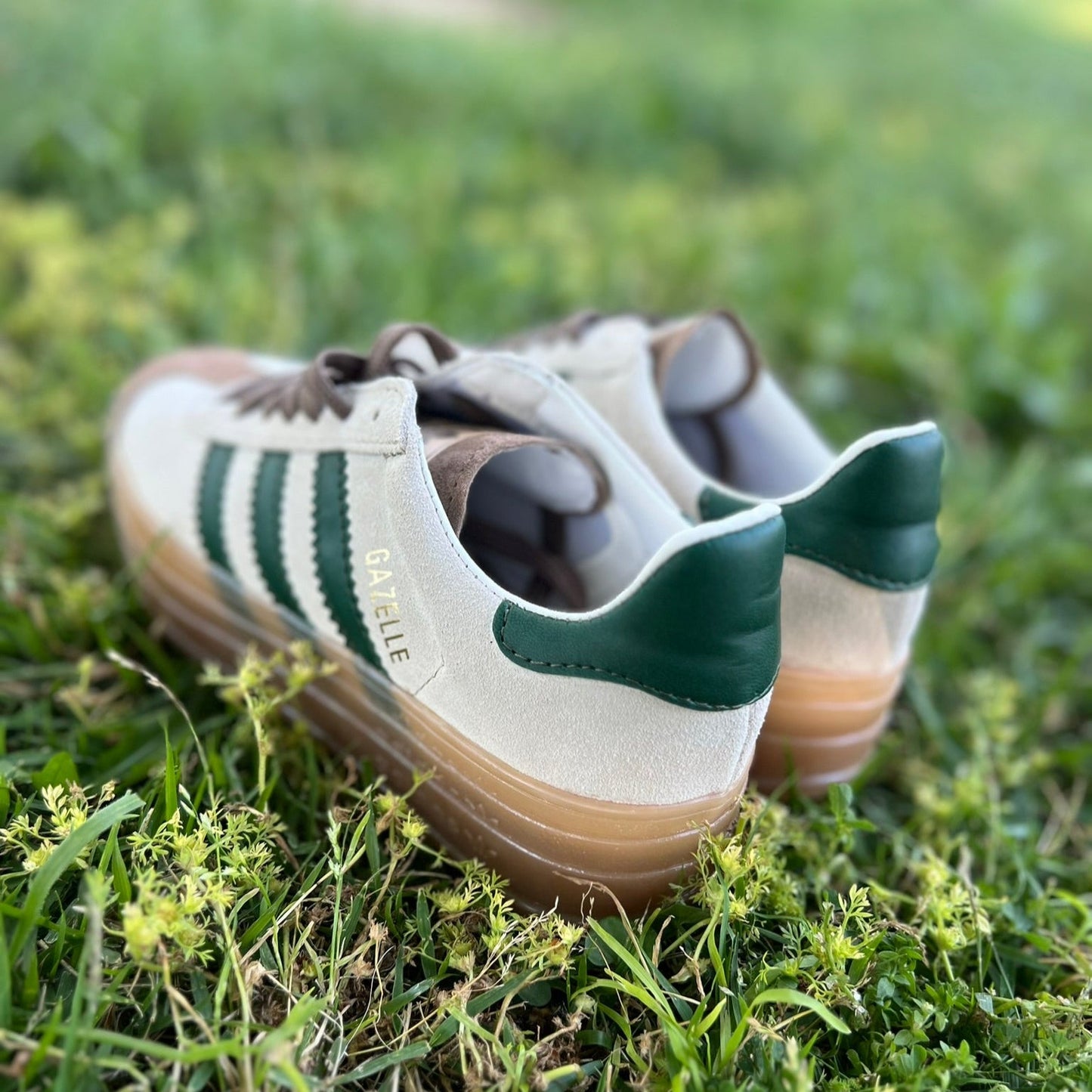 Zapatillas A. Gazelle plataforma beige y verde