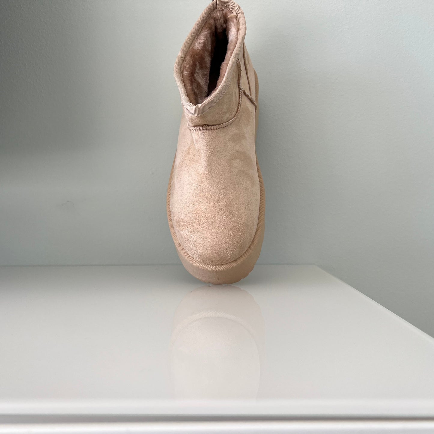 Botitas marca Beige calidad premium con pelo interior para el frío