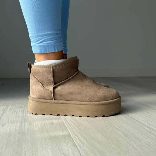 Botitas marca Khaki calidad premium con pelo interior para el frío